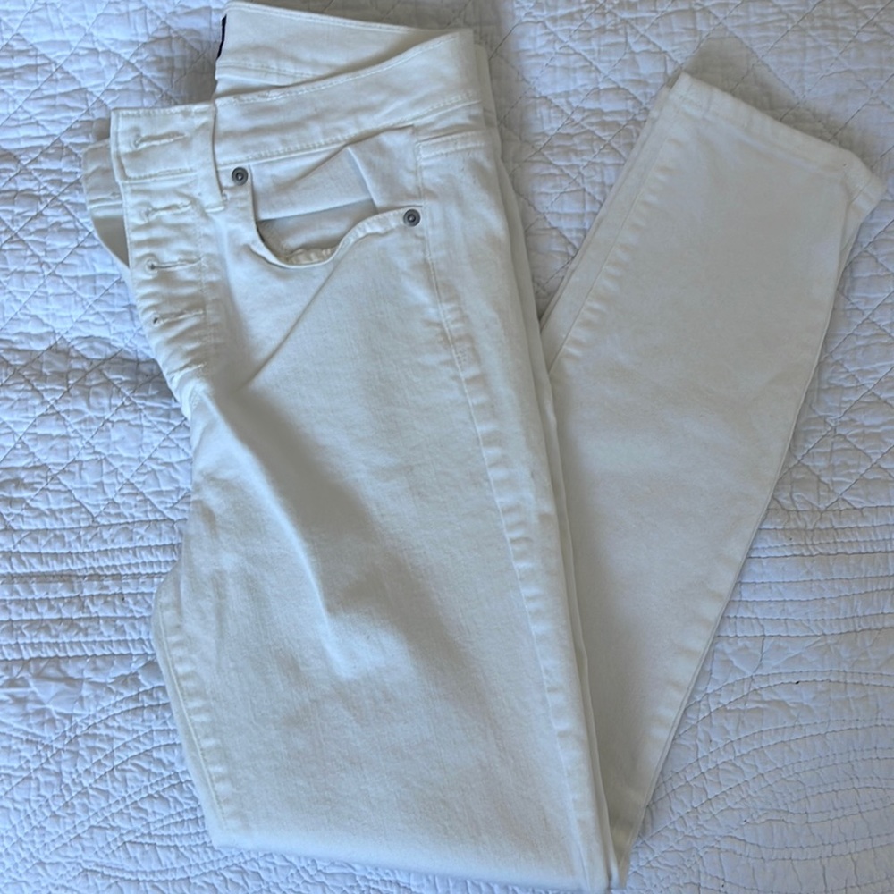 White gap skinny jeans